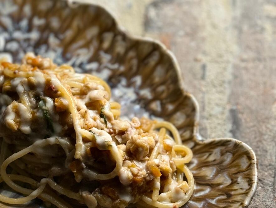 Spaghettone Mancini al Ragu di Triglia e Aglio Dolce