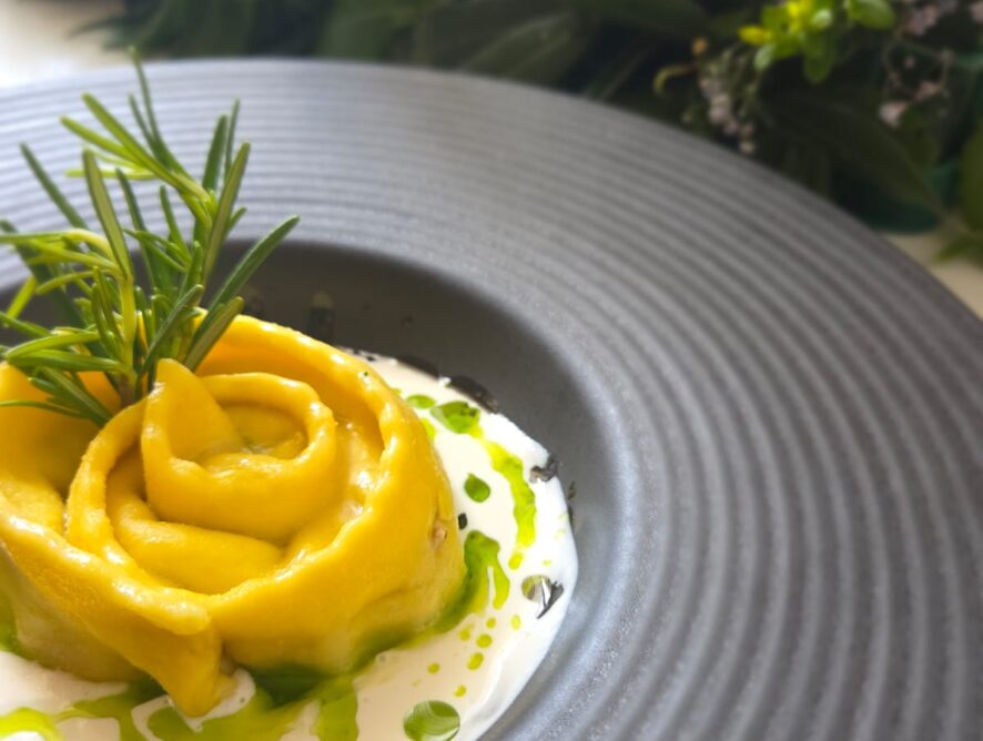 Pappardella ripiena di Funghi di Stagione e Salsa di Burrata